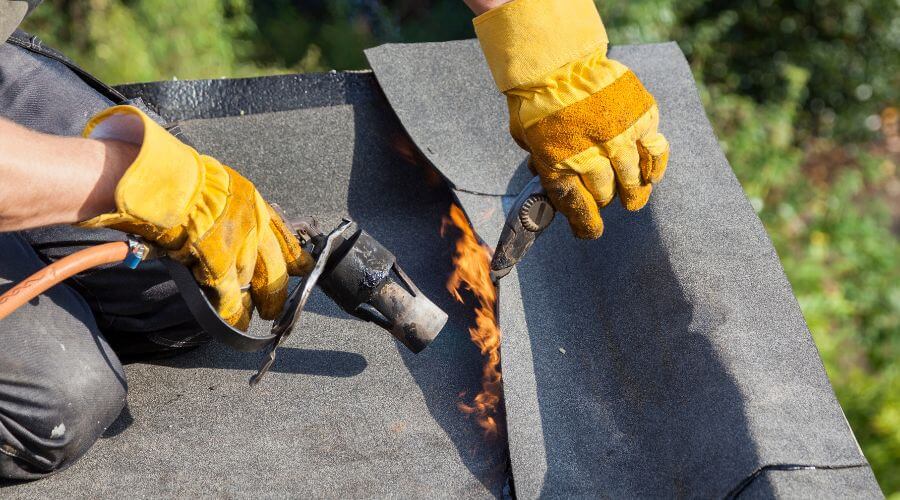 Expert Emergency Roof Repairs services in Edgerton, KS